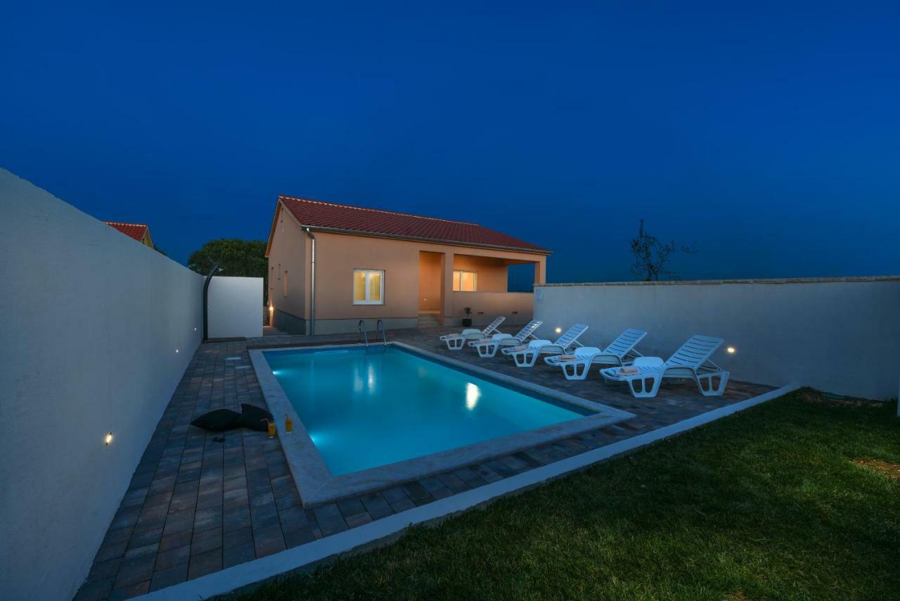 Holiday Home Luka Zadar Exterior foto